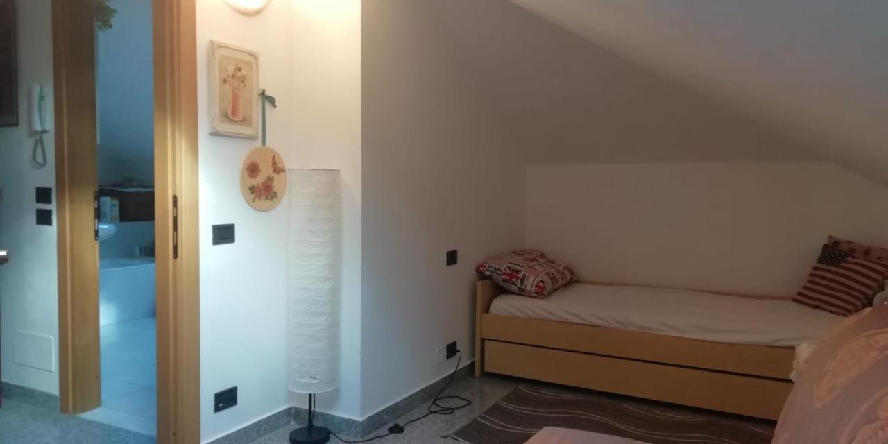 La Tua Mansarda A Bergamo Villa ภายนอก รูปภาพ